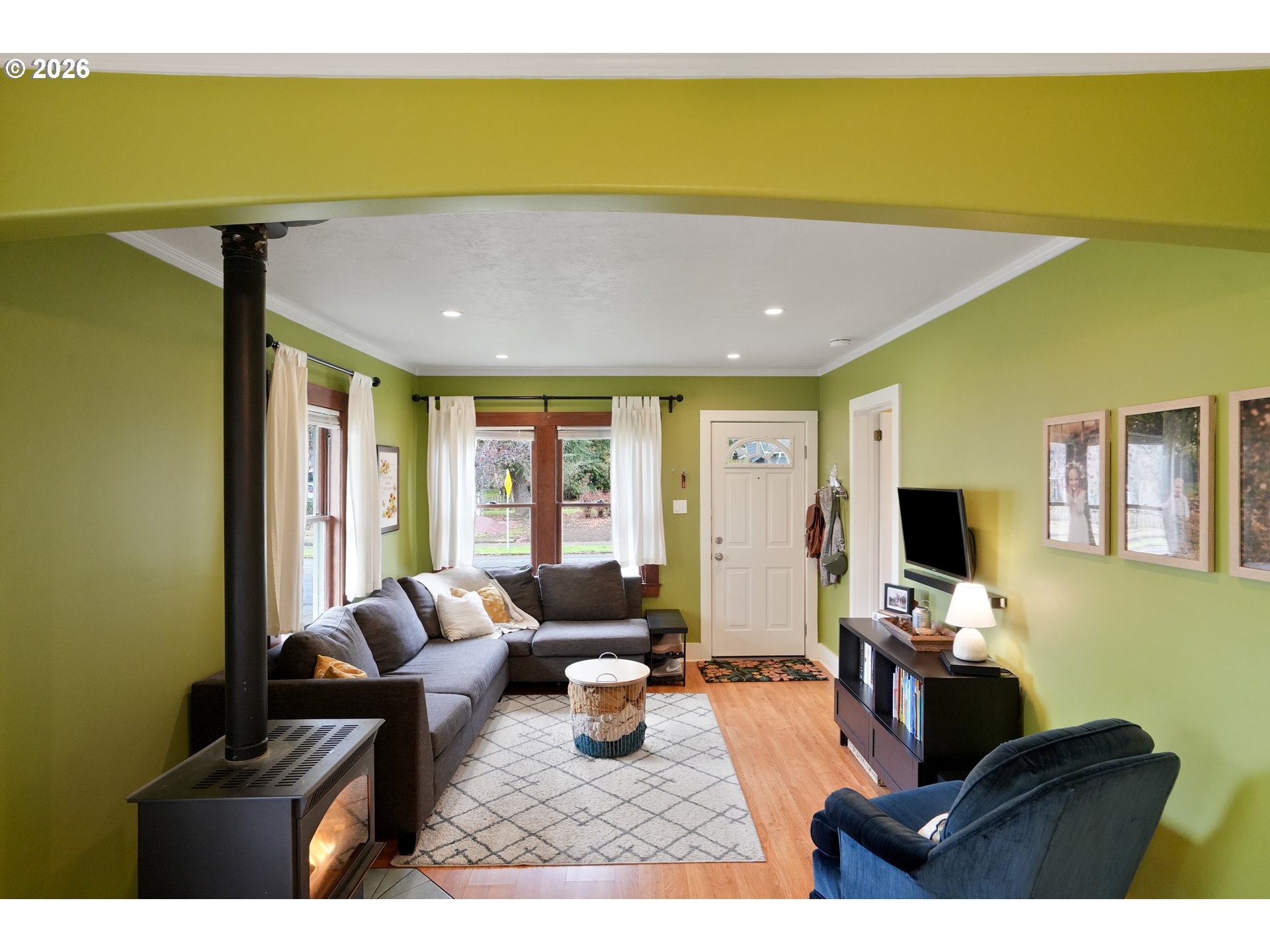 424 South 3rd Street Silverton, OR 97381 - Photo 7 of 33