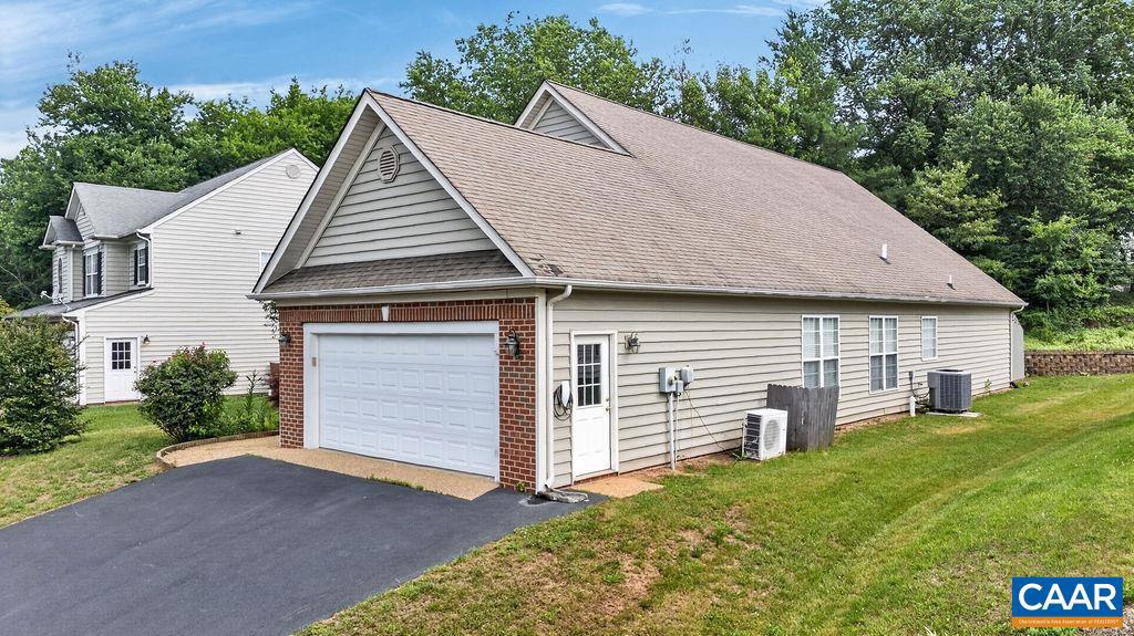153 Deerwood Road Charlottesville, VA 22911 - Photo 3 of 44