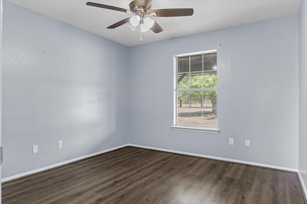 4885 Fm 859 Edgewood, TX 75117 - Photo 13 of 39