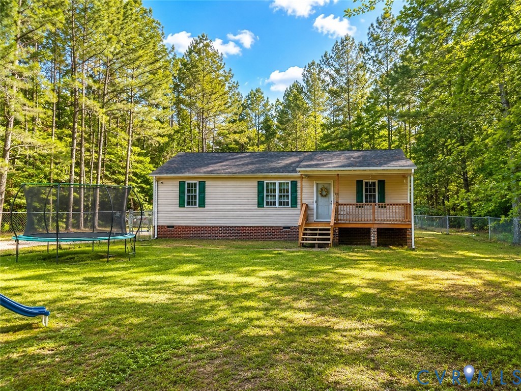 14175 Lebanon Road Disputanta, VA 23842 - Photo 7 of 60 Large front yard