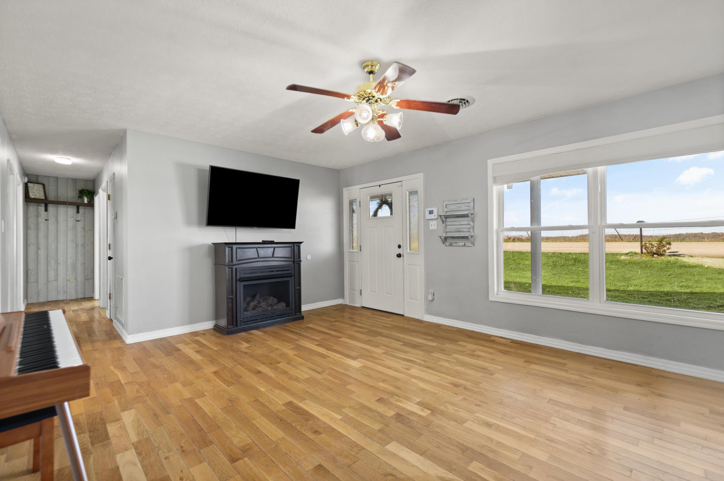 309 Poor Farm Road Beattyville, KY 41311 - Photo 4 of 57 118A3397