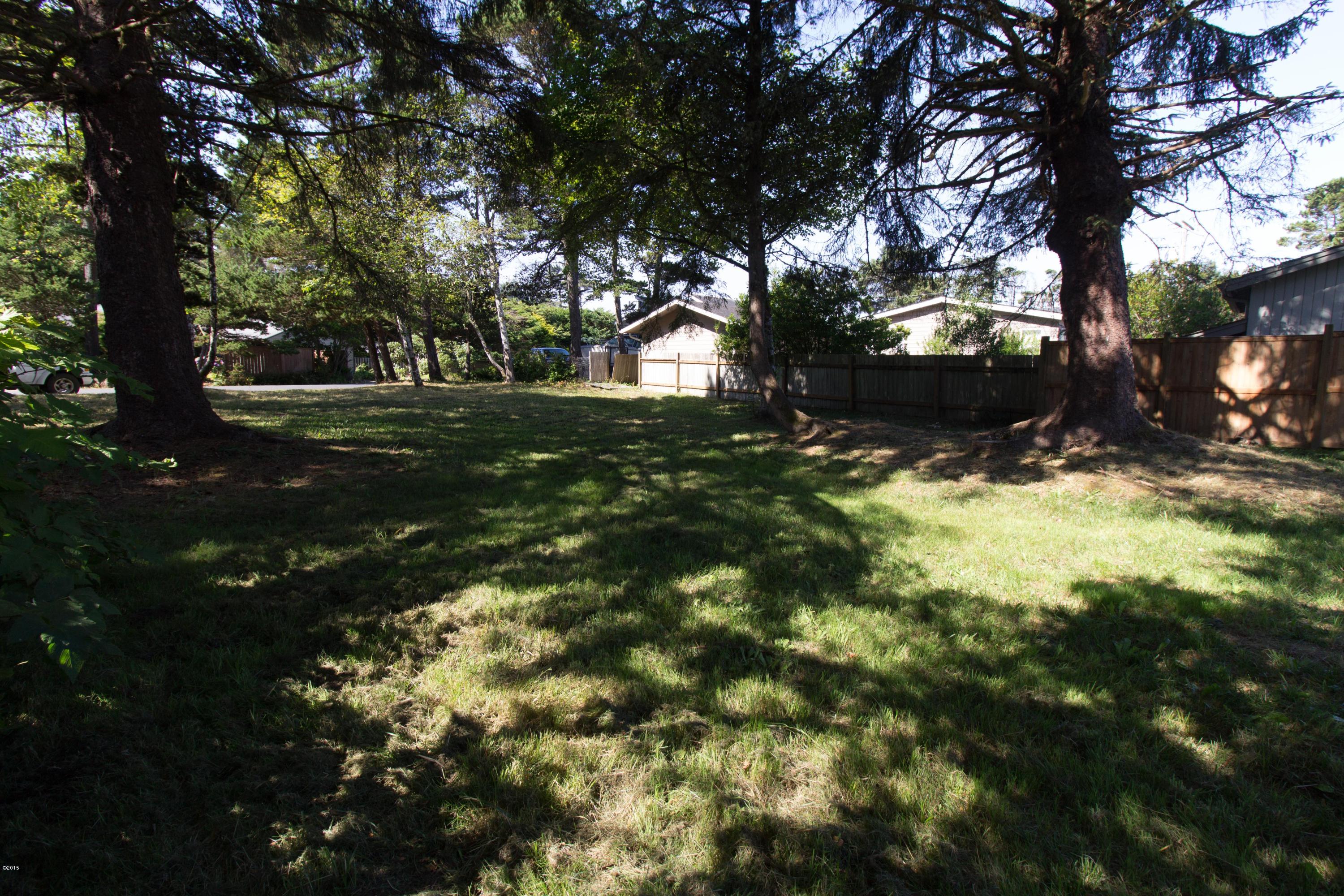 2700 Southwest South Point Street Depoe Bay, OR 97341 - Photo 9 of 12 IMG_1333