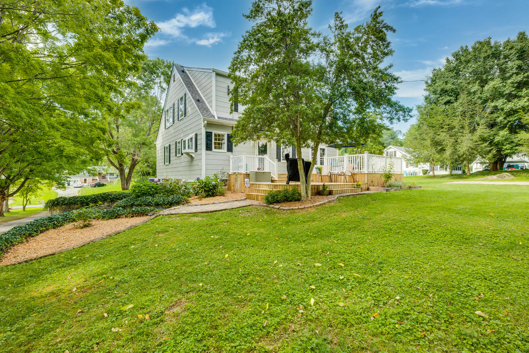1575 Overhill Road Bristol, VA 24201 - Photo 50 of 53 051