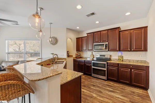 $465,000 | 208 Clairhill Court, Simpsonville, SC 29680