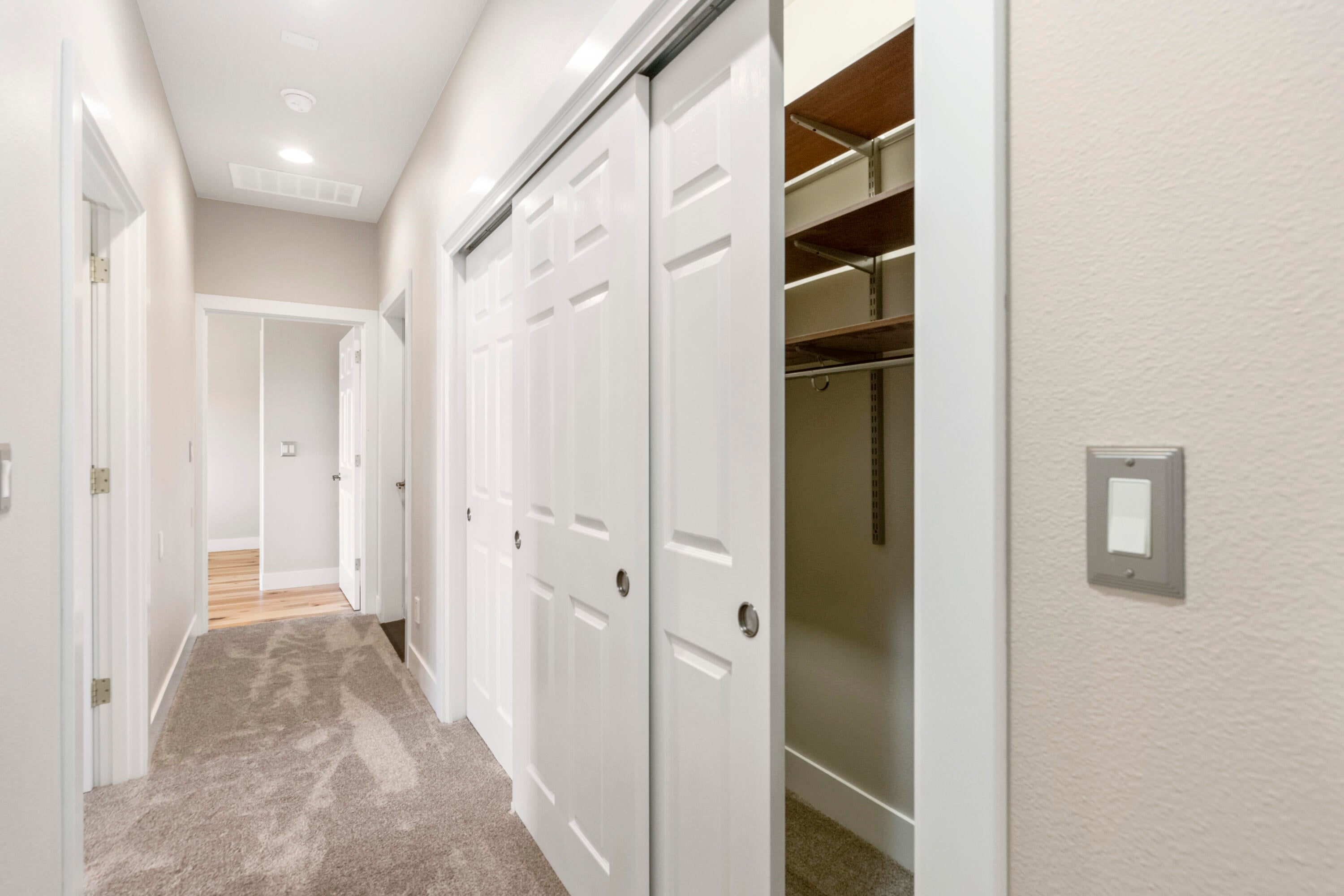 983 Highland View Loop Redmond, OR 97756 - Photo 71 of 124 65-Closet