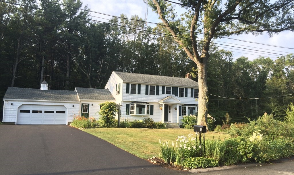 12 Donald Road Hamilton, MA 01982 - Photo 1 of 32 Gallery Image 1