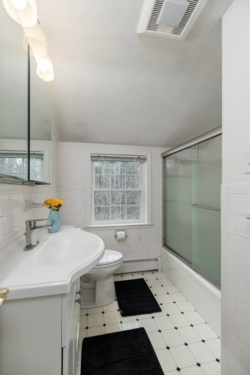 12 Donald Road Hamilton, MA 01982 - Photo 17 of 32 Gallery Image 17