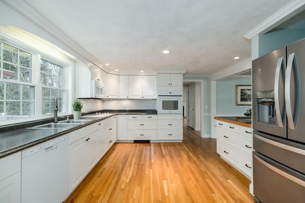 12 Donald Road Hamilton, MA 01982 - Photo 2 of 32 Gallery Image 2