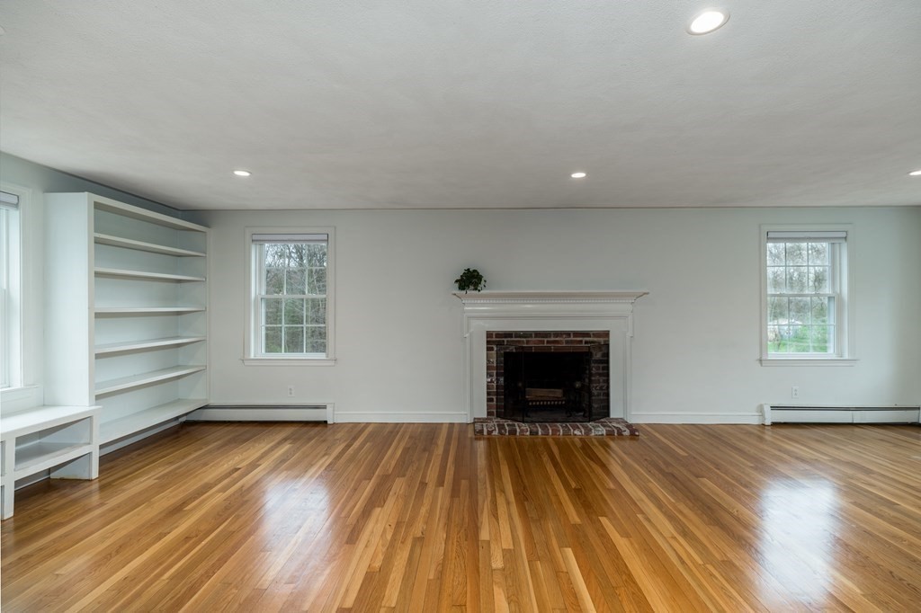 12 Donald Road Hamilton, MA 01982 - Photo 6 of 32 Gallery Image 6