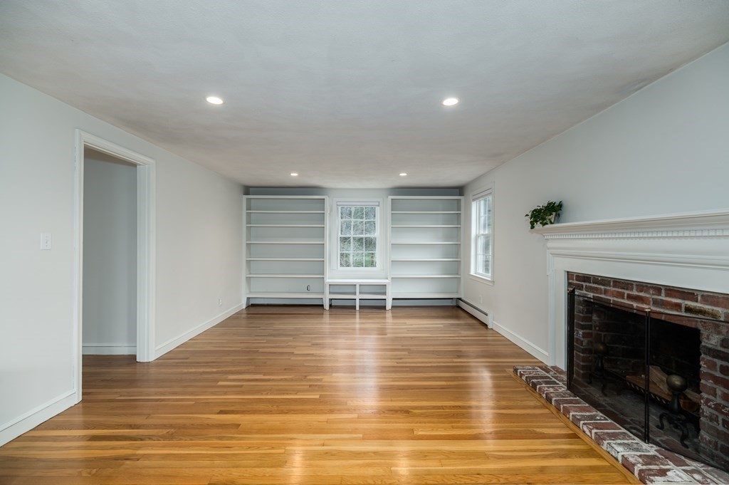 12 Donald Road Hamilton, MA 01982 - Photo 7 of 32 Gallery Image 7