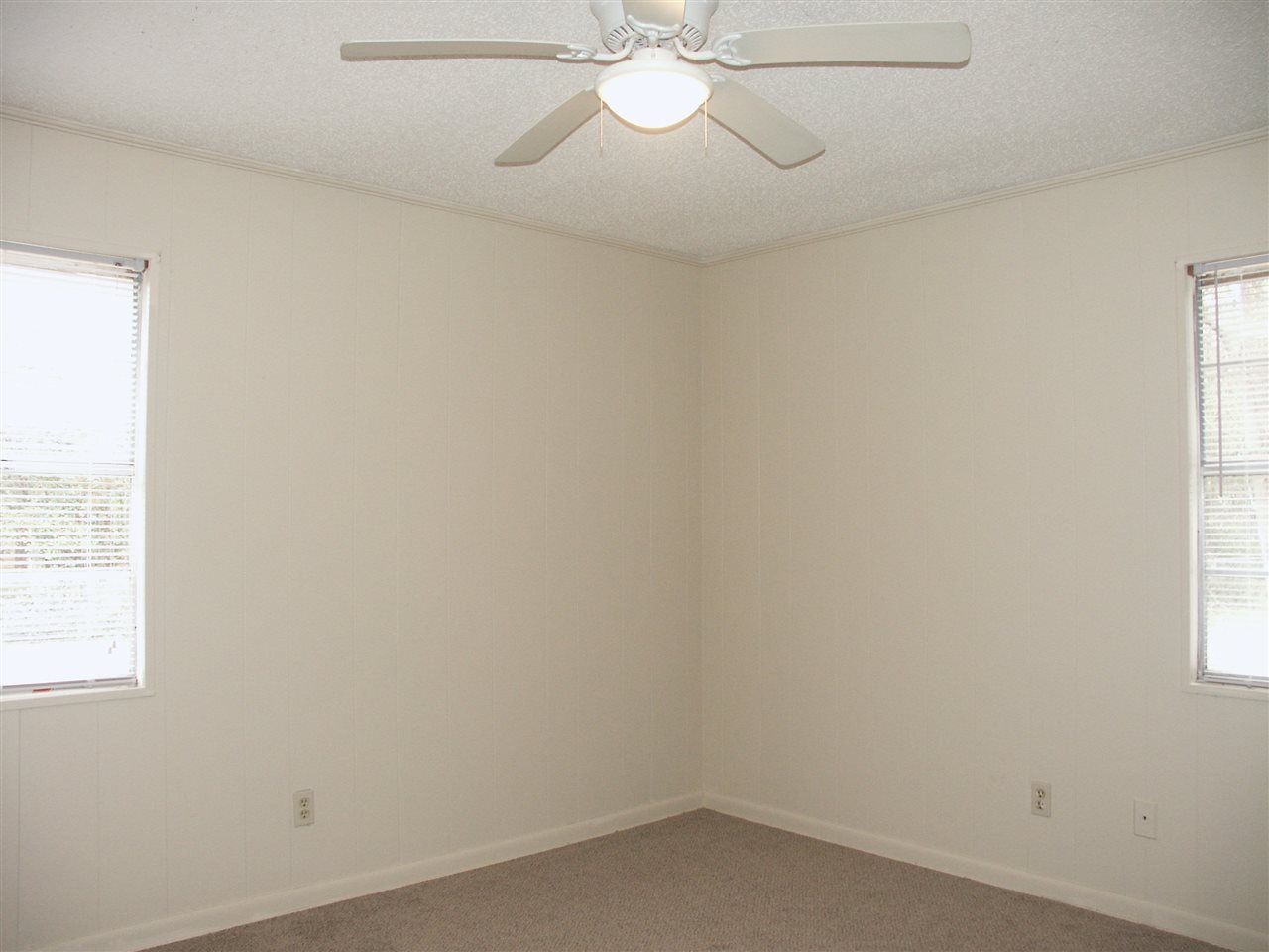 13204 4th Street Lillian, AL 36549 - Photo 8 of 19 2nd Guest Bedroom