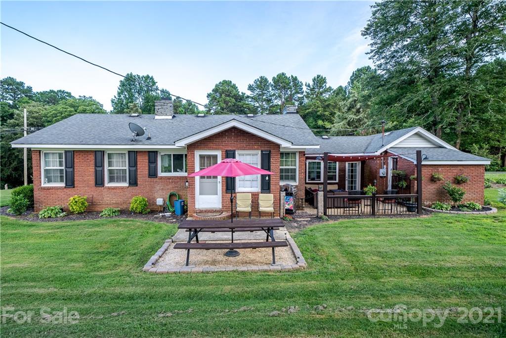 24469 Canton Road Albemarle, NC 28001 - Photo 4 of 29 Gallery Image 4