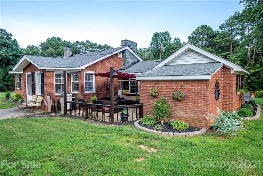 24469 Canton Road Albemarle, NC 28001 - Photo 6 of 29 Gallery Image 6