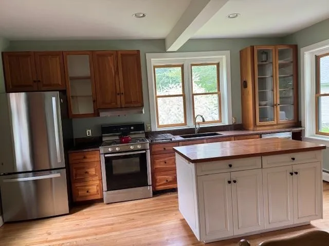 $895,000 | 565 Main Street, Warren, VT 05674