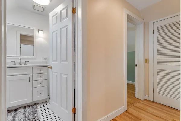$820,000 | 565 Main Street, Warren, VT 05674