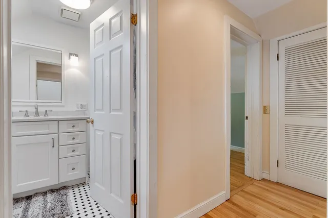 $820,000 | 565 Main Street, Warren, VT 05674