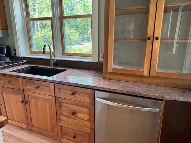 $895,000 | 565 Main Street, Warren, VT 05674