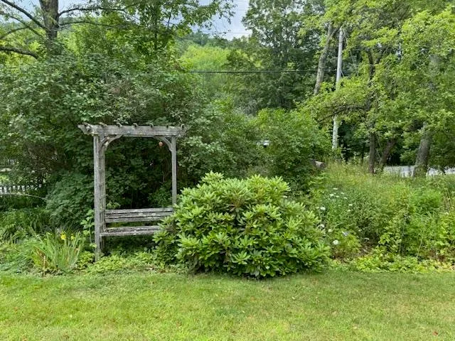 $820,000 | 565 Main Street, Warren, VT 05674