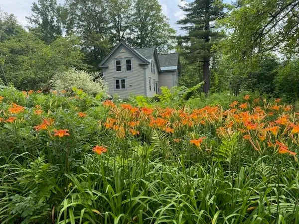 $820,000 | 565 Main Street, Warren, VT 05674