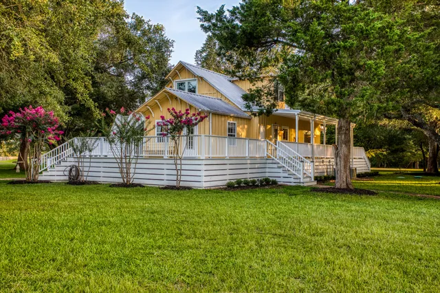 $3,650,000 | 1585 Round Top Road, Round Top, TX 78954