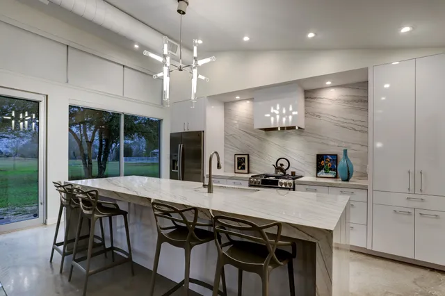 $3,650,000 | 1585 Round Top Road, Round Top, TX 78954