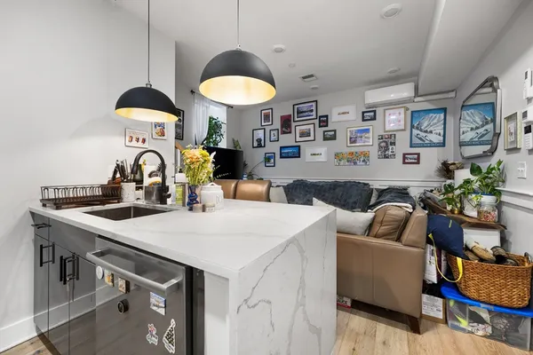 $3,000 | 300 Somerville, Unit D, Somerville, MA 02143