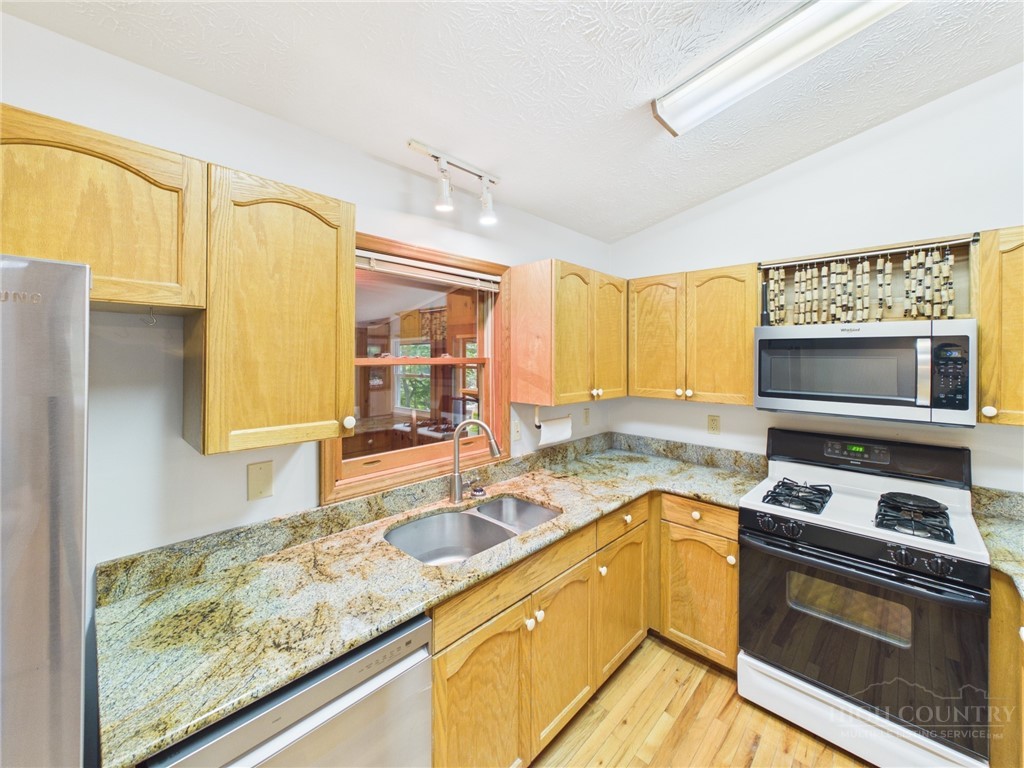 442 Timberlane Drive Boone, NC 28607 - Photo 17 of 31