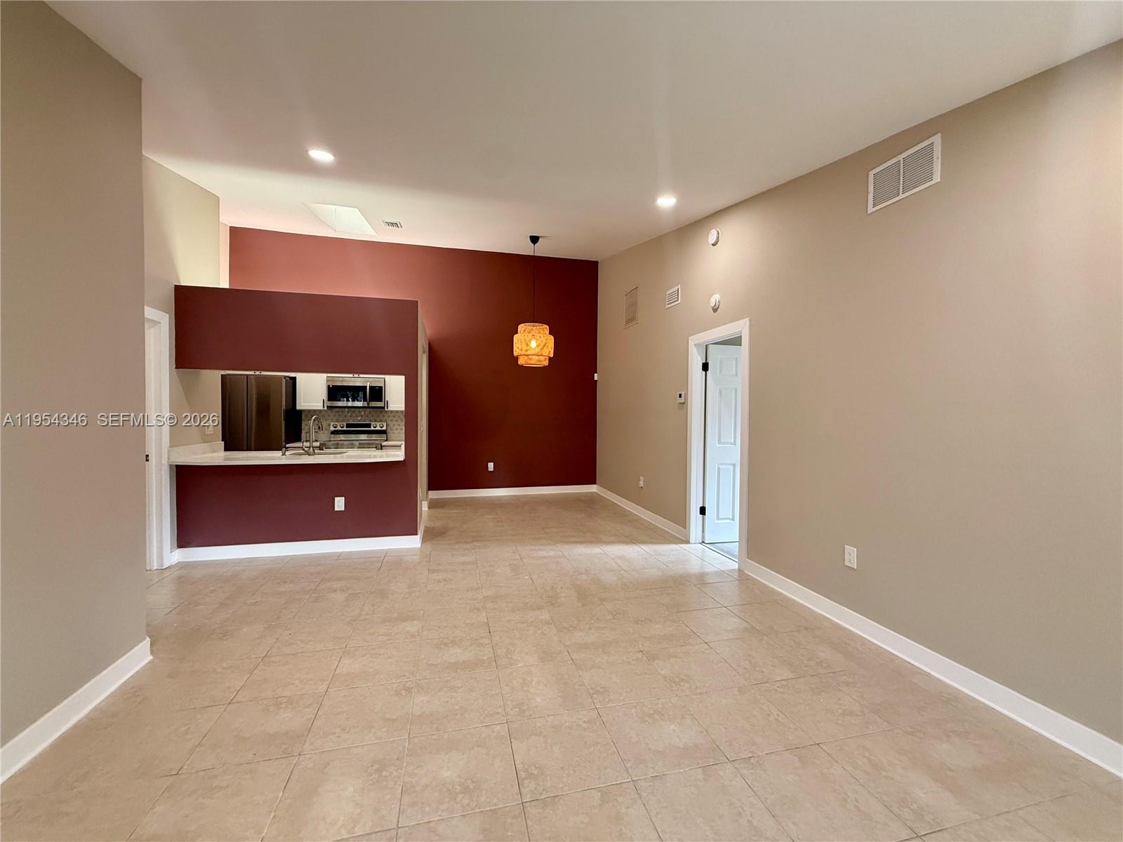 2550 North Nob Hill Road Sunrise, FL 33322 - Photo 4 of 16