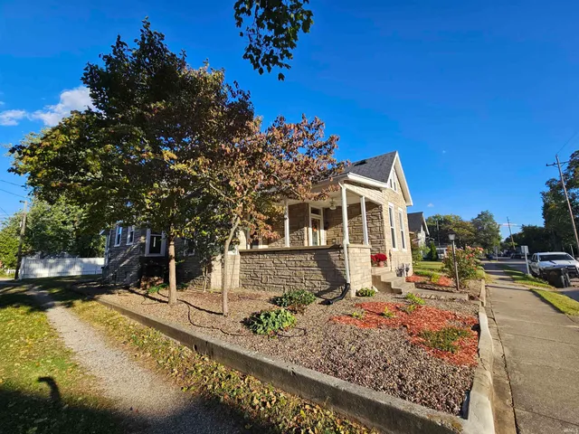 $187,500 | 718 Buntin Street, Vincennes, IN 47591