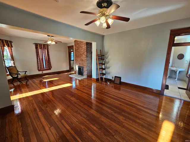 $187,500 | 718 Buntin Street, Vincennes, IN 47591