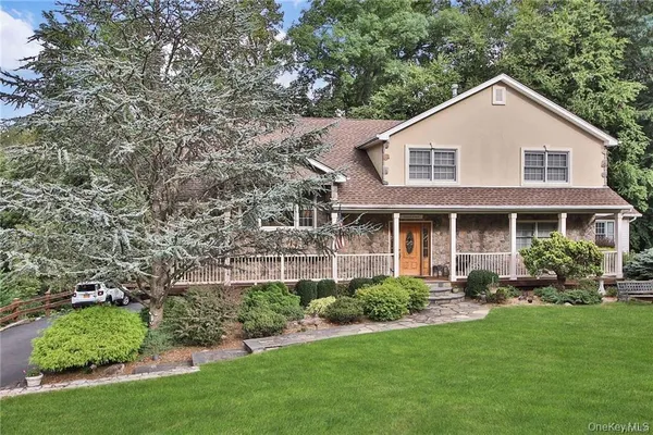 $939,000 | 1 Alexa Court, Pearl River, NY 10965