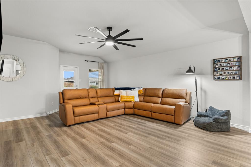 5825 Foggy Lagoon Drive Waco, TX 76708 - Photo 10 of 39