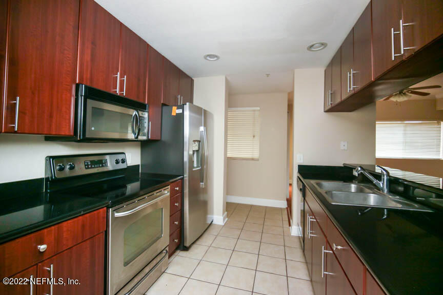 9745 Touchton Road, Unit 2701 Jacksonville, FL 32246 - Photo 18 of 39 GKitchen View 3