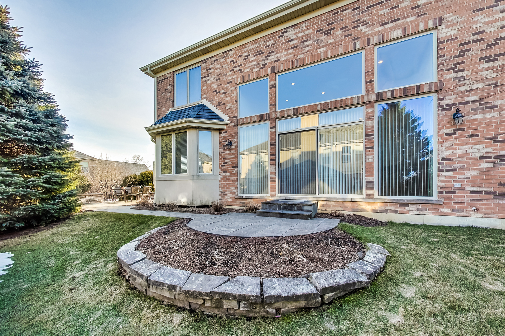 791 Endicott Road Highwood, IL 60040 - Photo 22 of 25 front view of a house with a yard