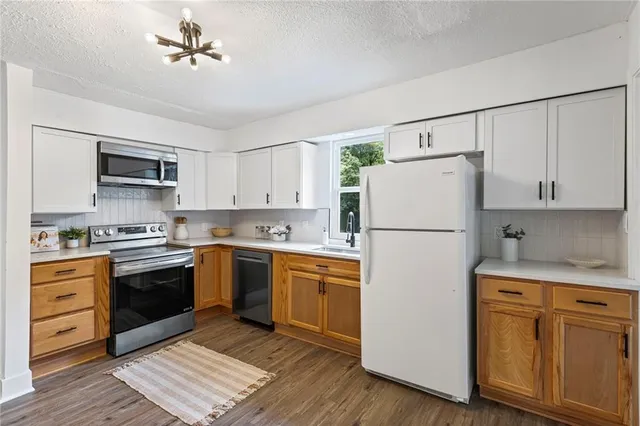 $225,000 | 18714 South Lakeside Lane, Belton, MO 64012