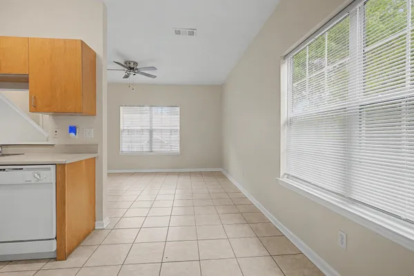$159,900 | 2403 Hartsfield Road, Unit 401, Tallahassee, FL 32303