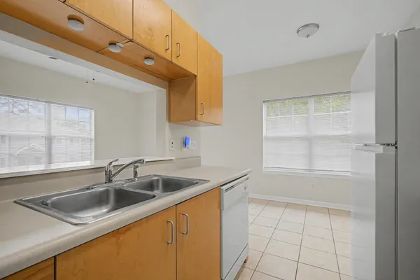 $159,900 | 2403 Hartsfield Road, Unit 401, Tallahassee, FL 32303