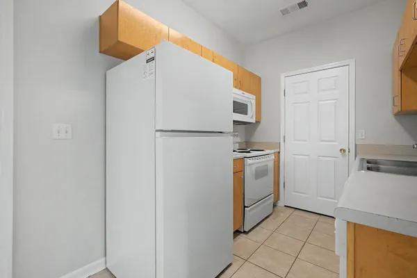 $169,900 | 2403 Hartsfield Road, Unit 401, Tallahassee, FL 32303