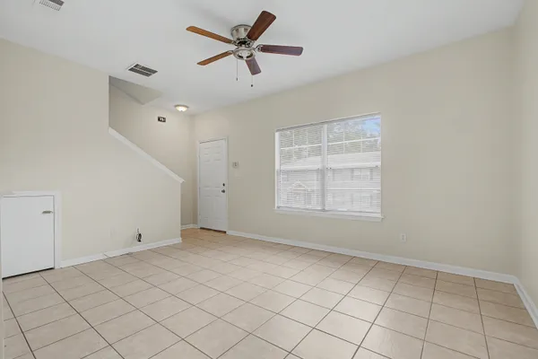 $159,900 | 2403 Hartsfield Road, Unit 401, Tallahassee, FL 32303