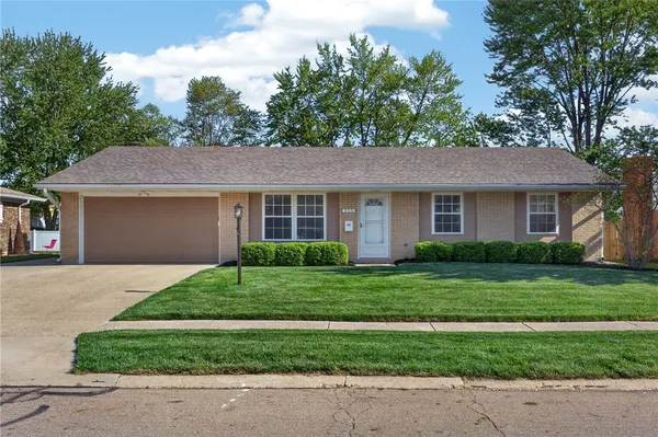 $274,000 | 255 Chatham Drive, Fairborn, OH 45324