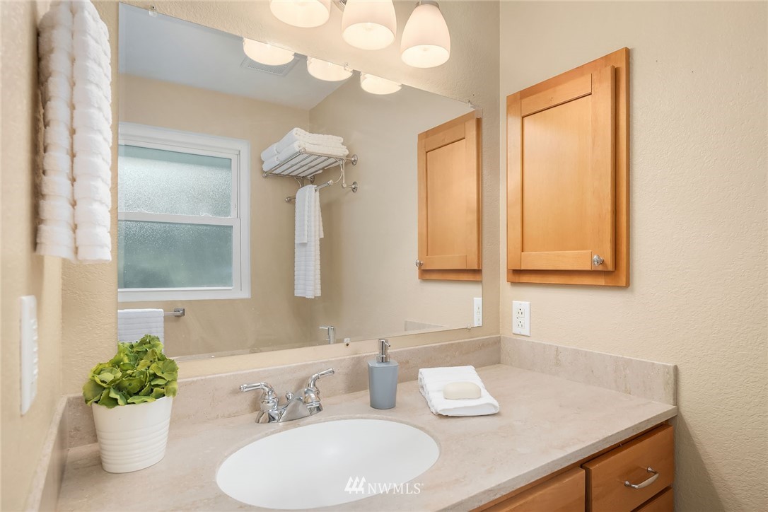 10615 Northeast 175th Street Bothell, WA 98011 - Photo 16 of 23