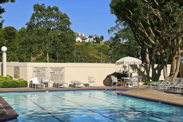 $5,995 | 2585 Caminito Muirfield, La Jolla, CA 92037