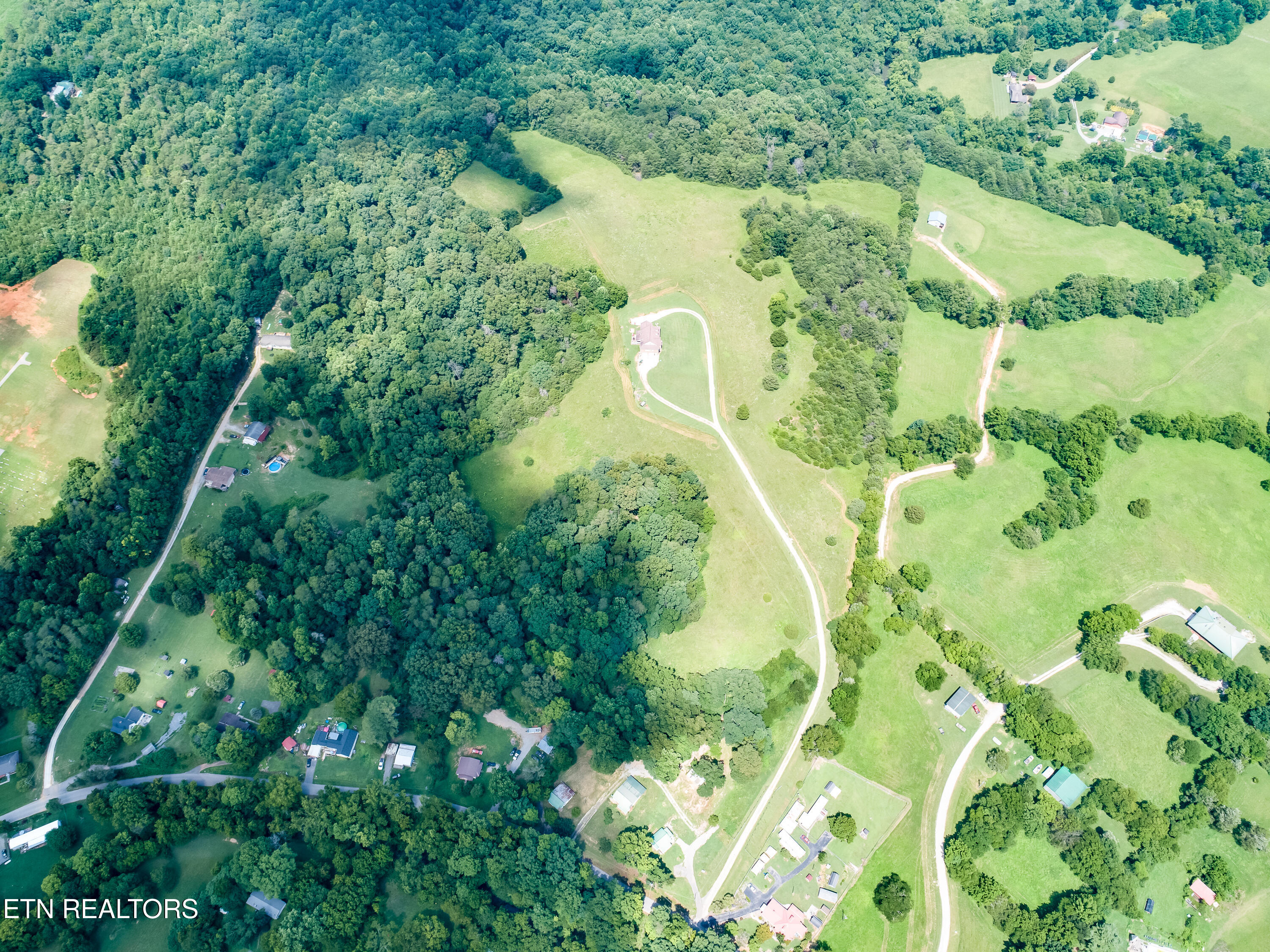 2518 Roseberry Road Mascot, TN 37806 - Photo 34 of 41 010-SMALL