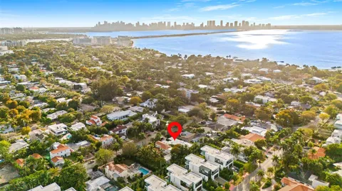 $3,395,000 | 865 West 47th Street, Miami Beach, FL 33140