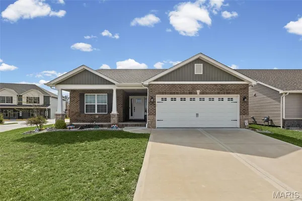 $415,000 | 1420 Mc Kinley Street, Mascoutah, IL 62258