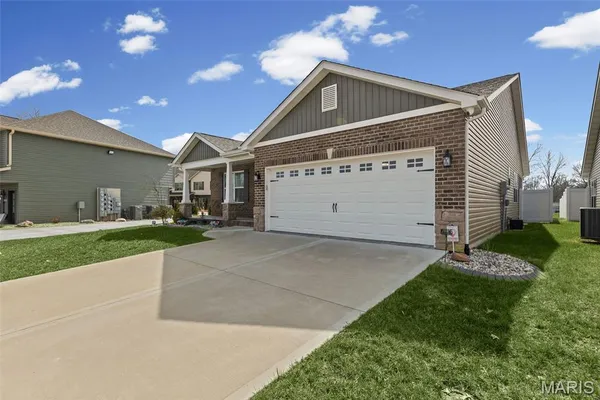 $415,000 | 1420 Mc Kinley Street, Mascoutah, IL 62258