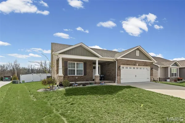 $415,000 | 1420 Mc Kinley Street, Mascoutah, IL 62258