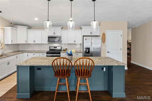 $415,000 | 1420 Mc Kinley Street, Mascoutah, IL 62258