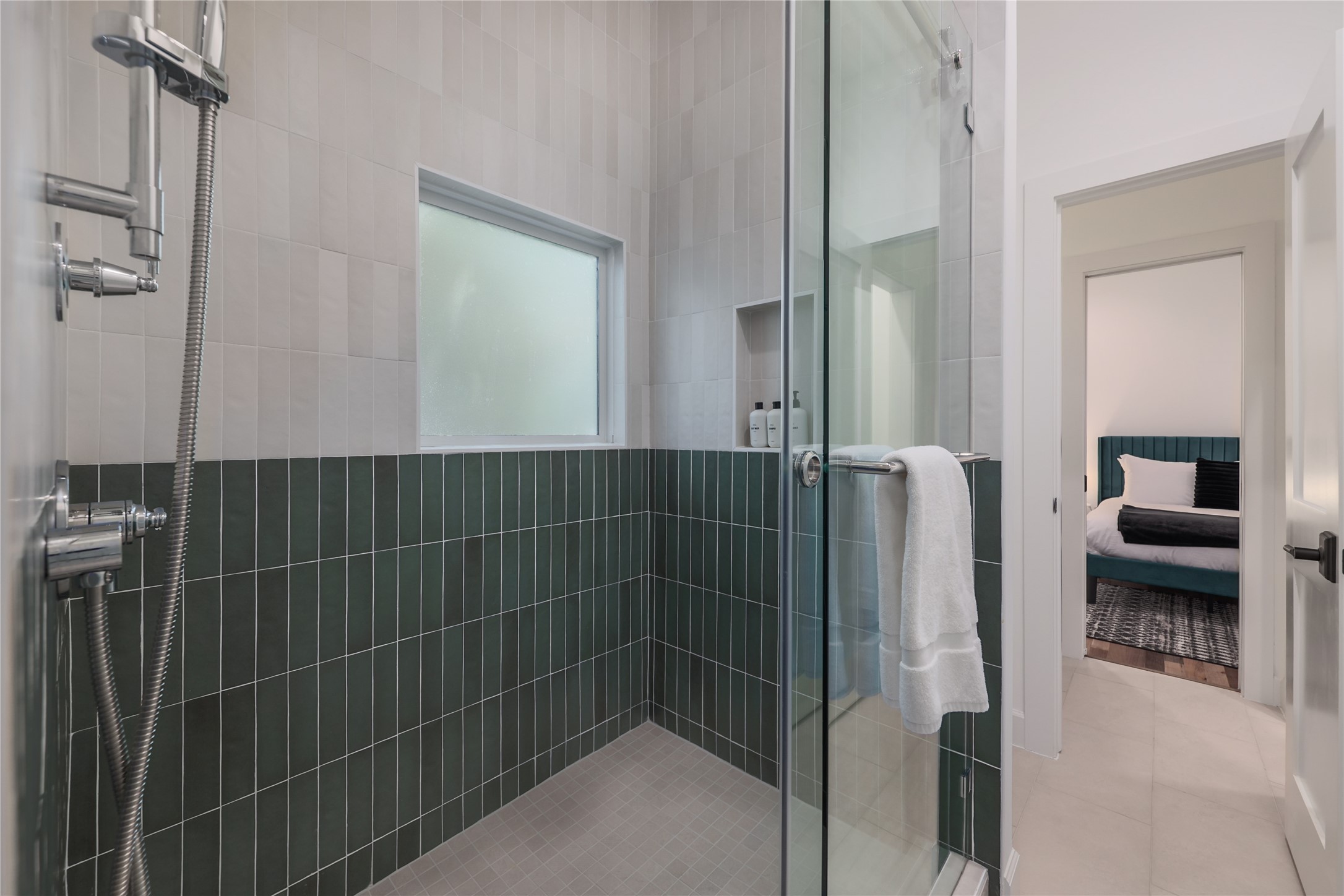 1701 Willow Street Austin, TX 78702 - Photo 27 of 29 a bathroom with a shower