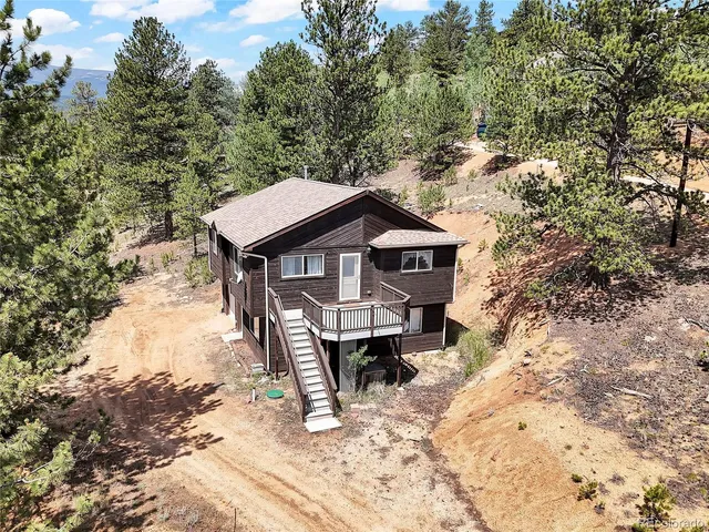 a house view with a outdoor space